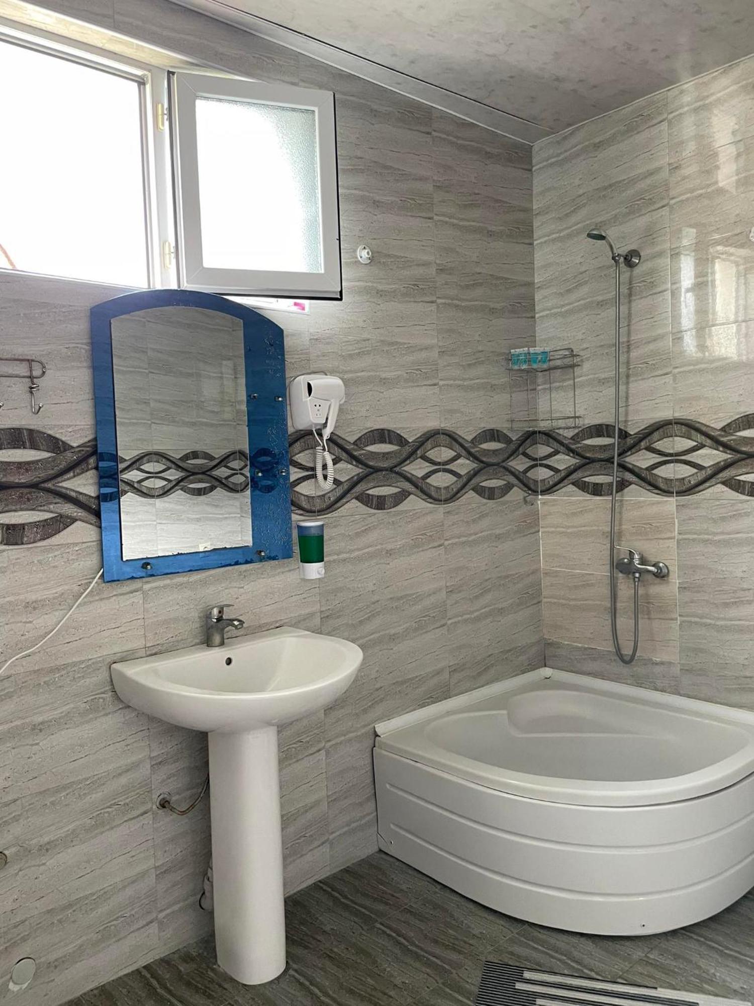 Irina Hotel Tskaltubo Bagian luar foto