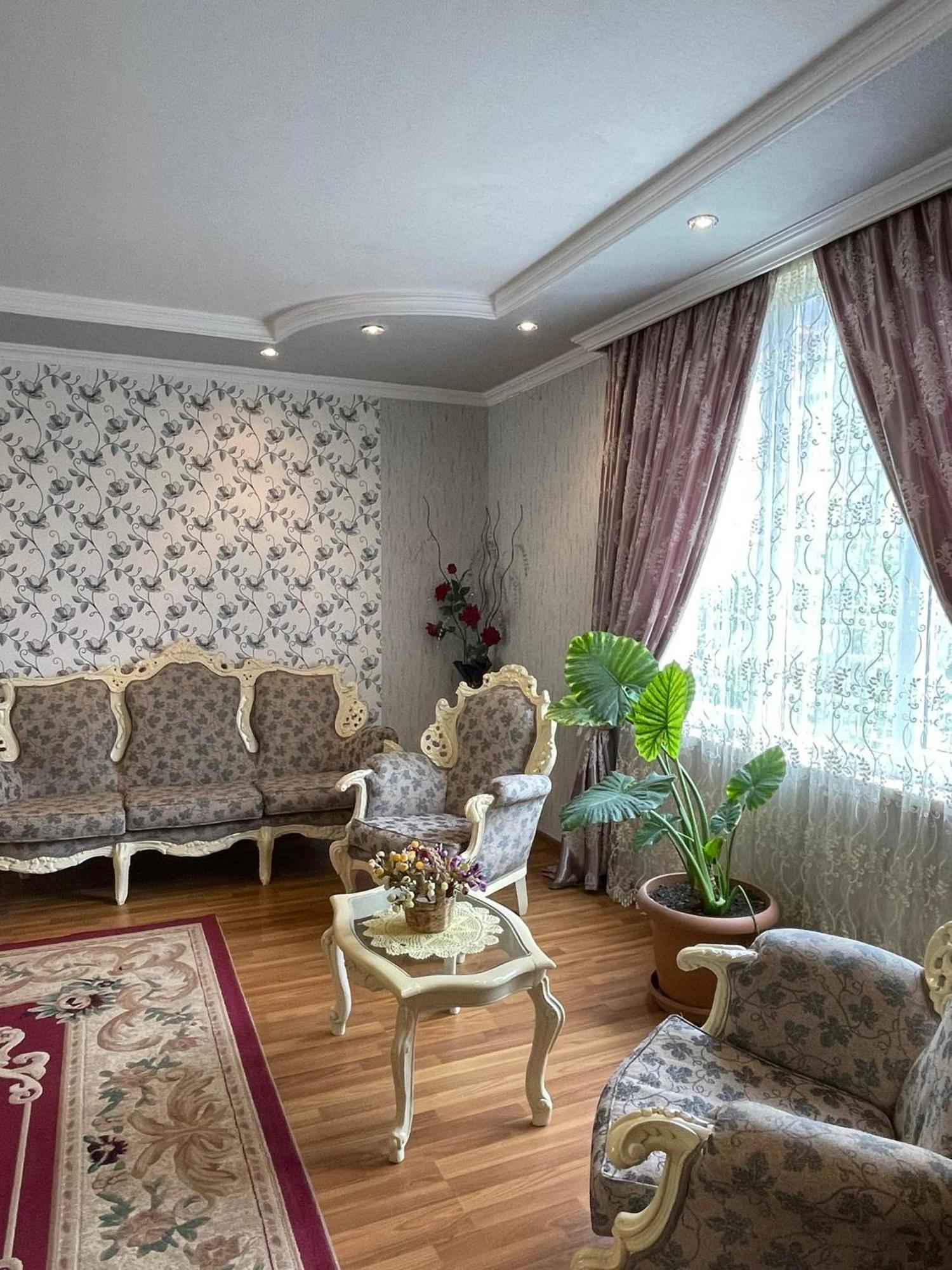 Irina Hotel Tskaltubo Bagian luar foto