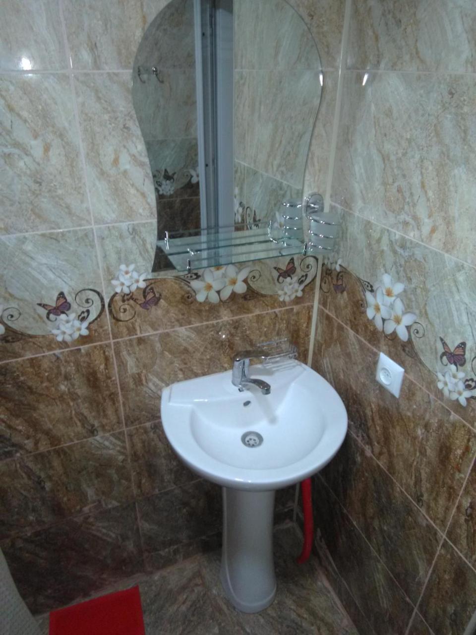 Irina Hotel Tskaltubo Bagian luar foto